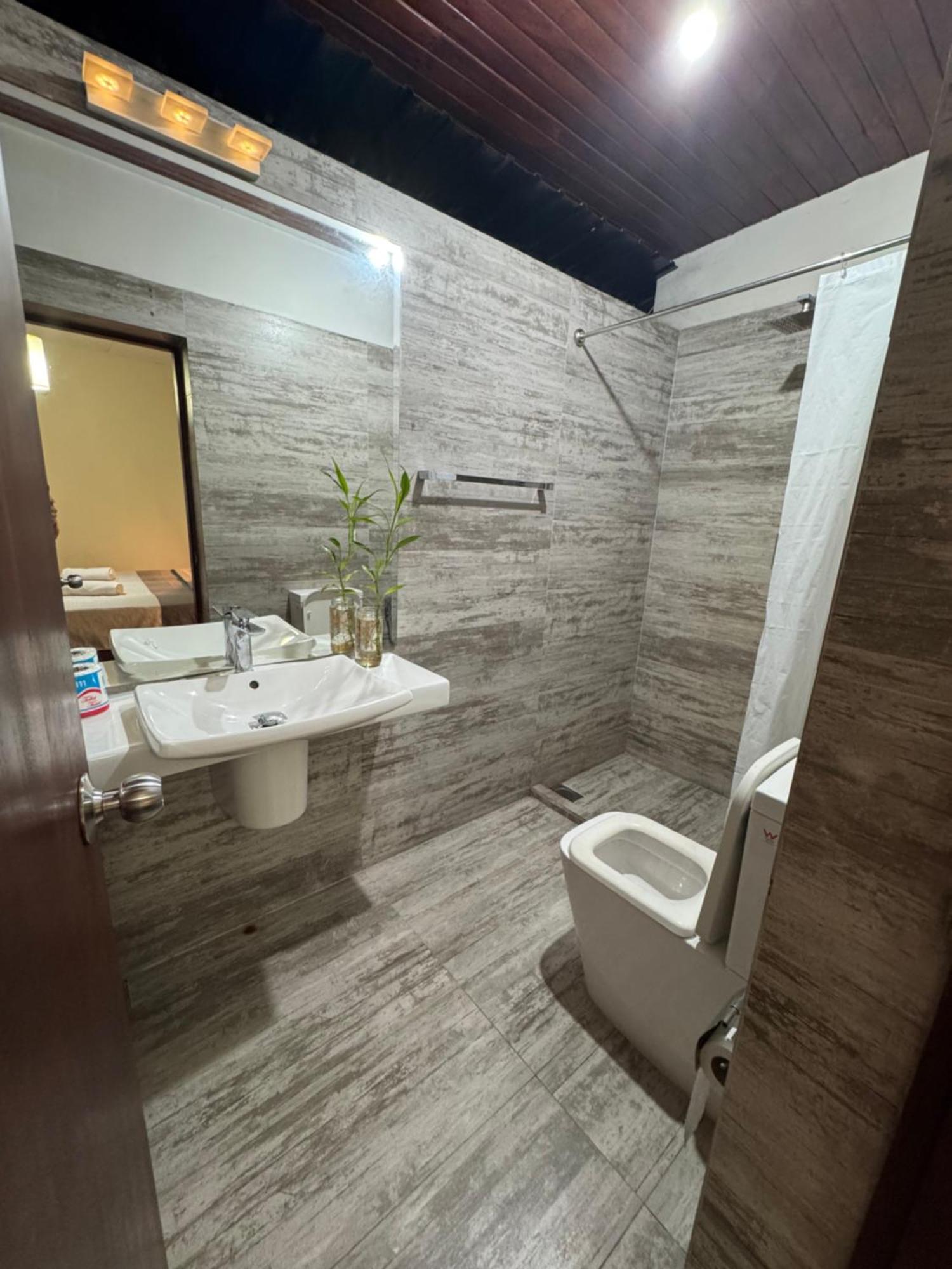 Ceystay Colombo Exteriör bild
